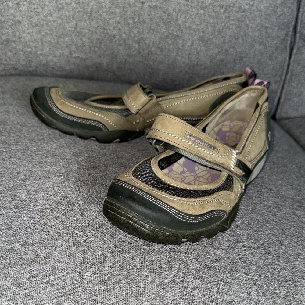 Merrell Women's Olive and Black Athletic Shoes